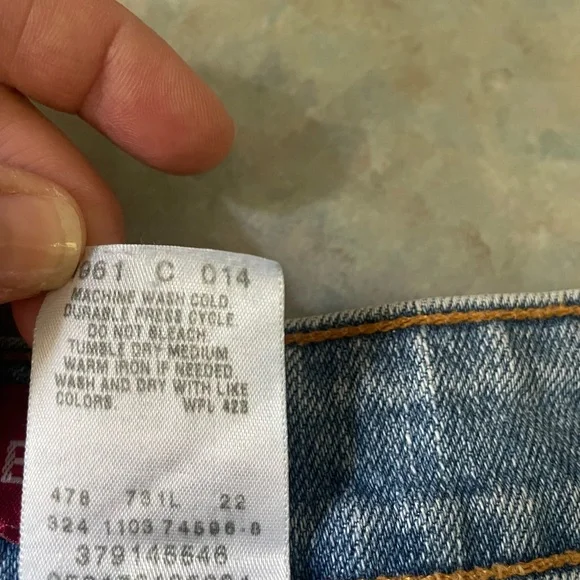 Levi's Light Blue Denim Jean Shorts - Picture 6 of 15